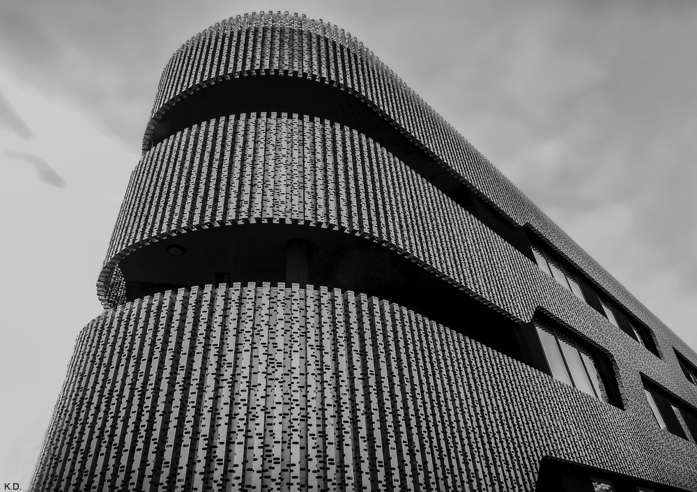 024-moderne Baukunst.jpg