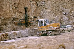 LIEBHERR-902-1.JPG