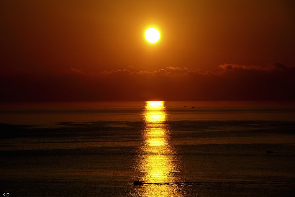 Sonnenaufgang am Meer.jpg