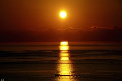 Sonnenaufgang am Meer.jpg