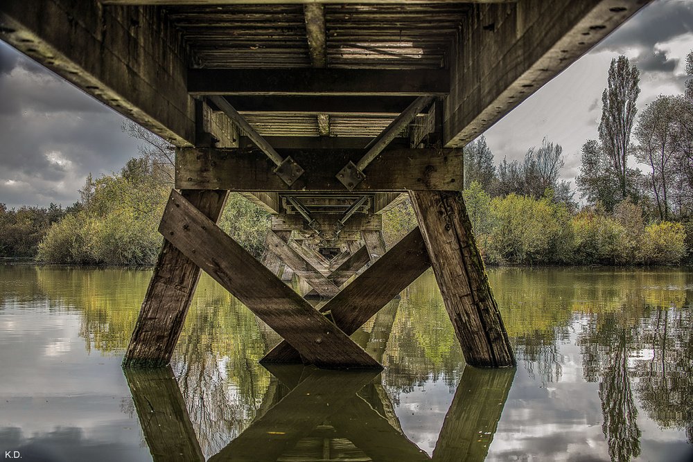 Unterseite der Brücke.jpg
