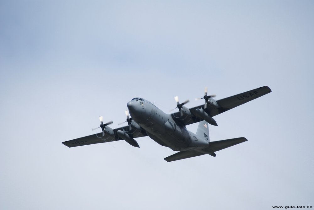 Herkules-C130--003.jpg
