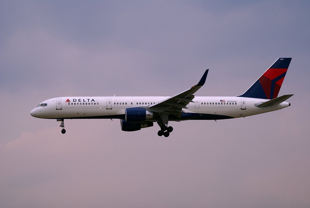 N713TW-1.JPG