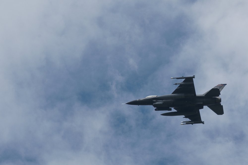 F-16-005.JPG