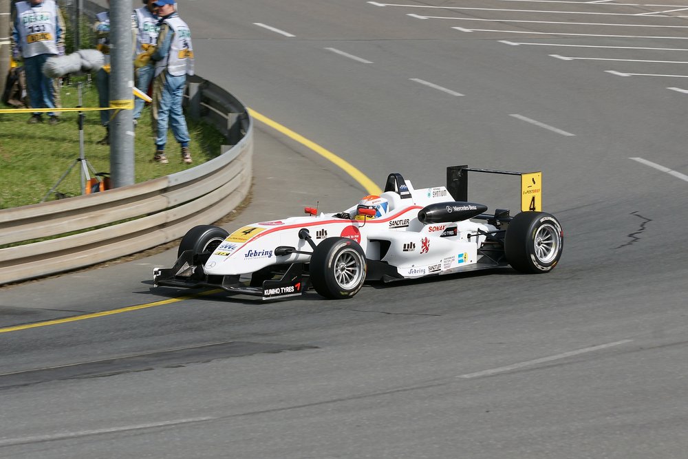 Rosenqvist-02.jpg