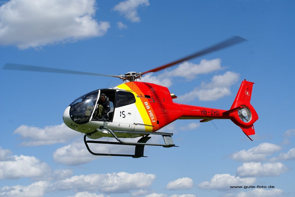 Eurocopter EC-120B Colibri - HB-ZHD_2.jpg