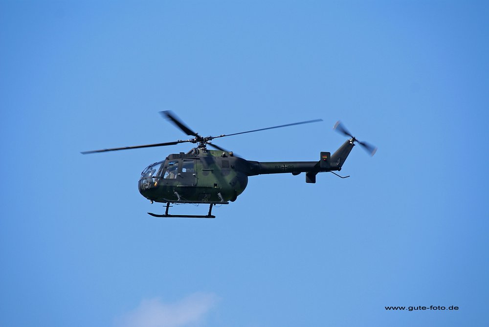 MBB BO 105 P-1A1 - 87+09.jpg