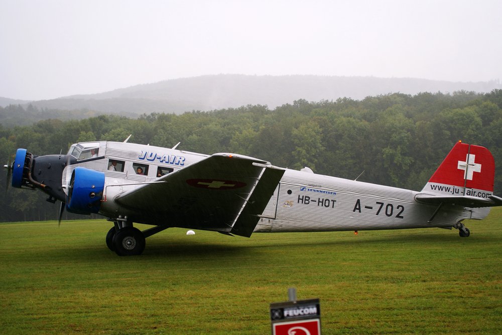HB-HOT-1.JPG
