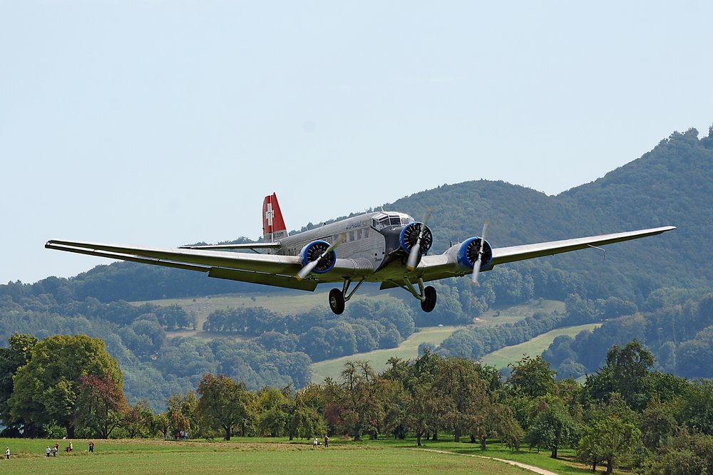 HB-HOT-3.JPG