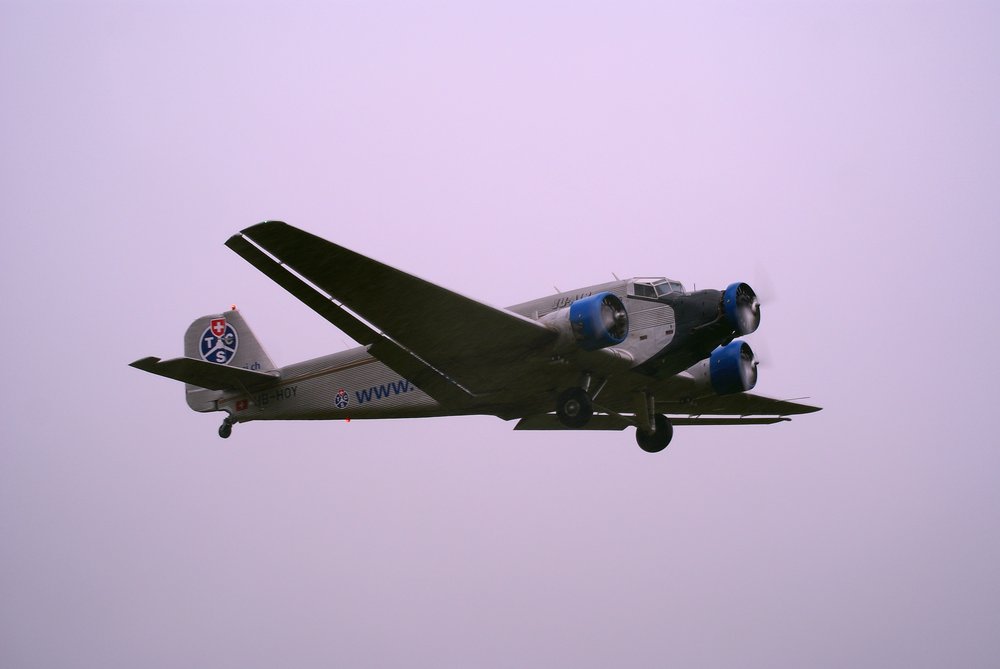 HB-HOY-2.JPG
