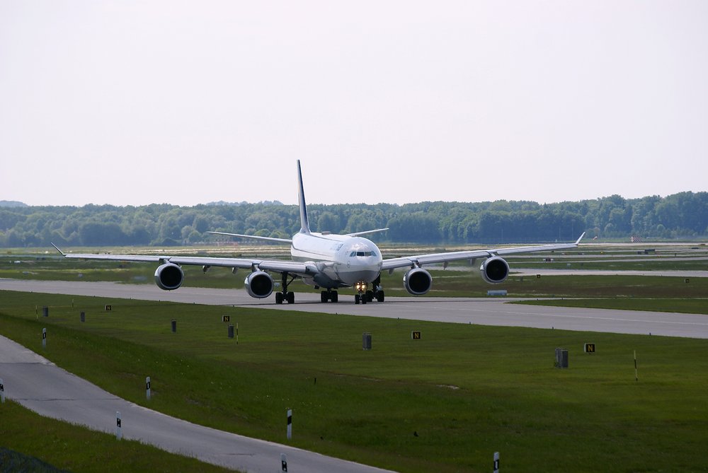 D-AIHQ.JPG