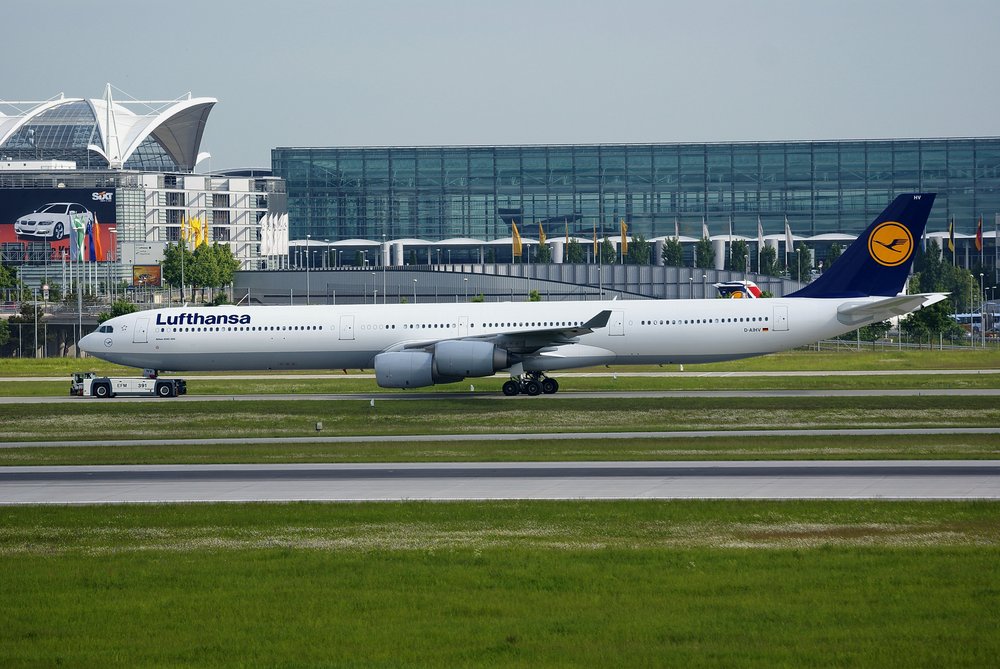 D-AIHV-1.JPG