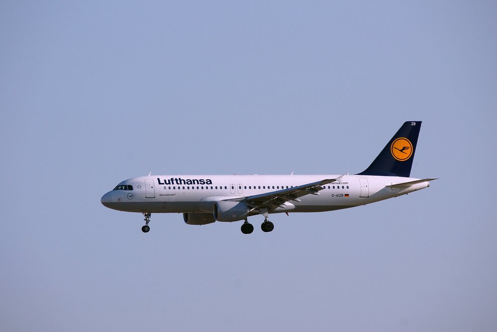 D-AIZB.JPG