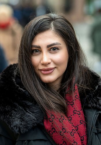 niloufarnikoo.jpg