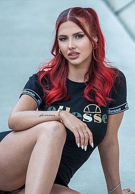 modelpage_jacy.jpg