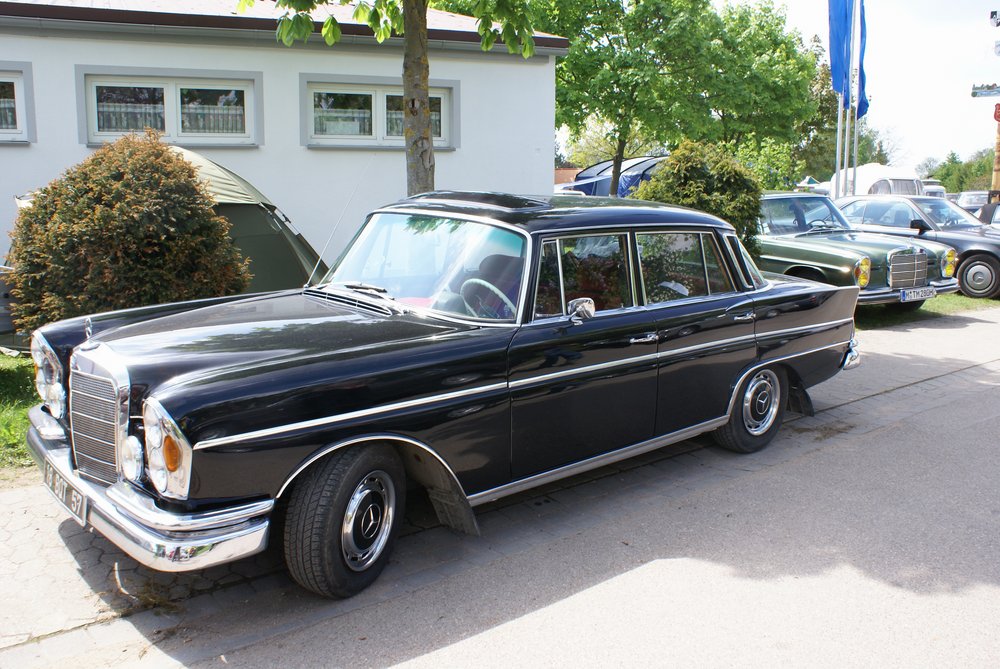 220-SE-Automatic-002.JPG