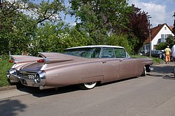 Cadillac-003.JPG