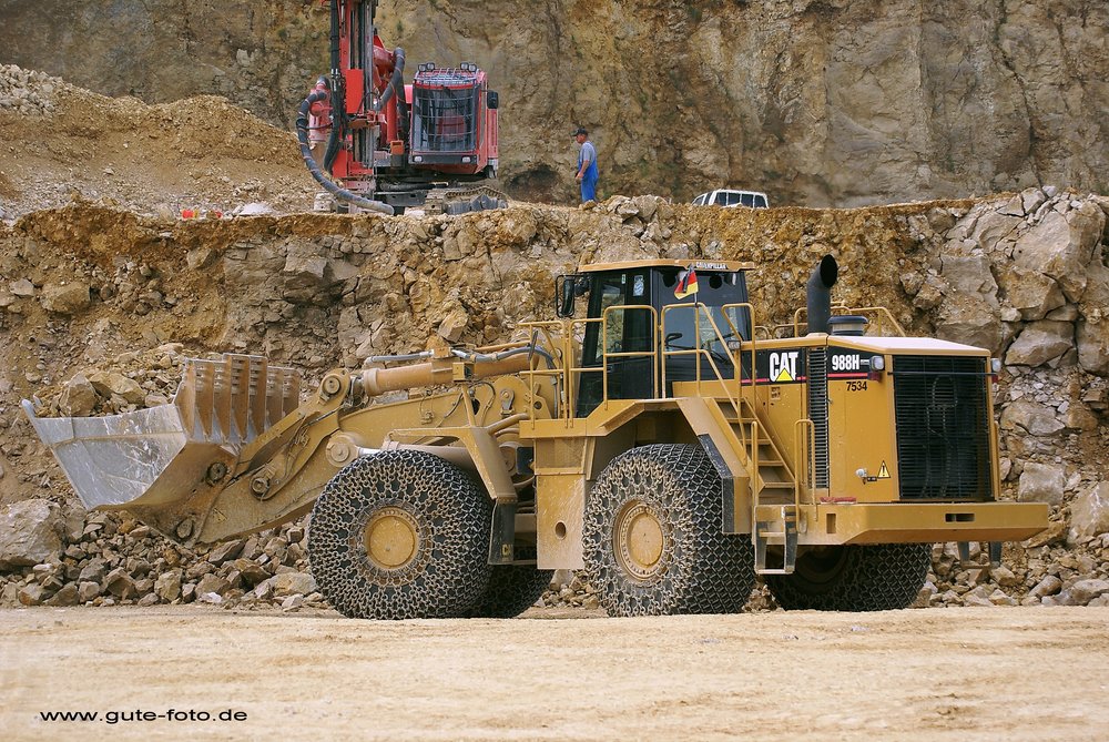 CAT-988-H.jpg