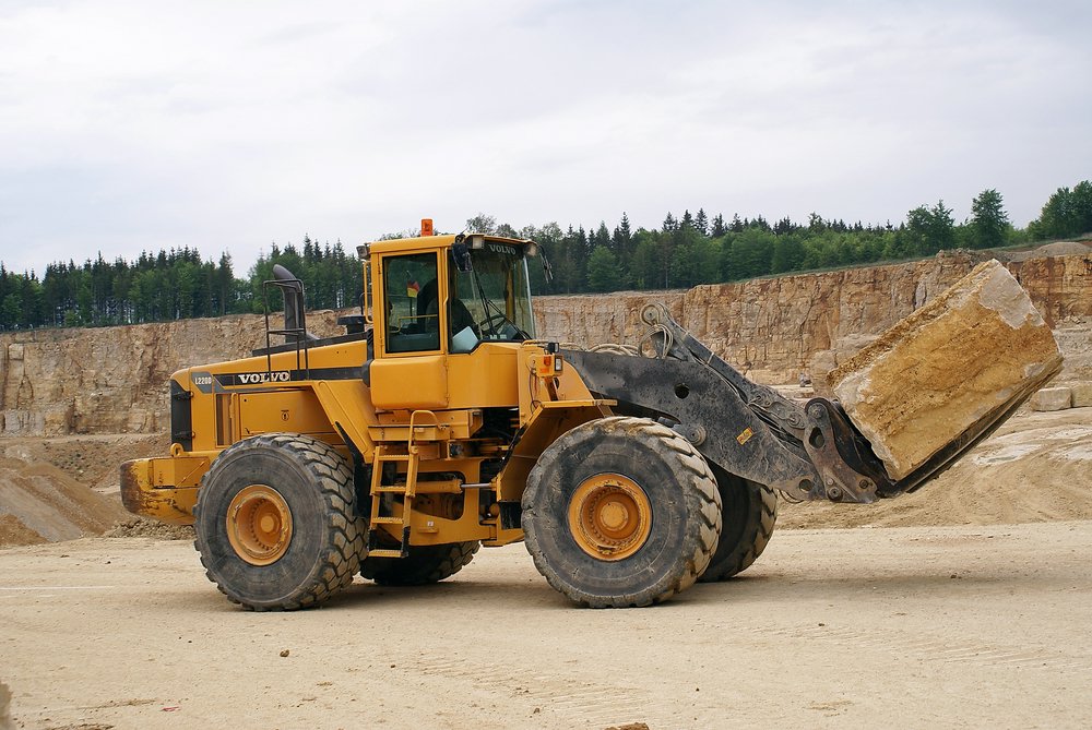 VOLVO-L220D.JPG
