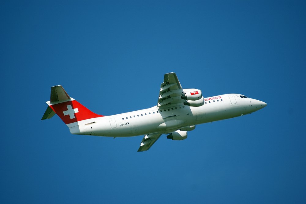 HB-IYW.JPG