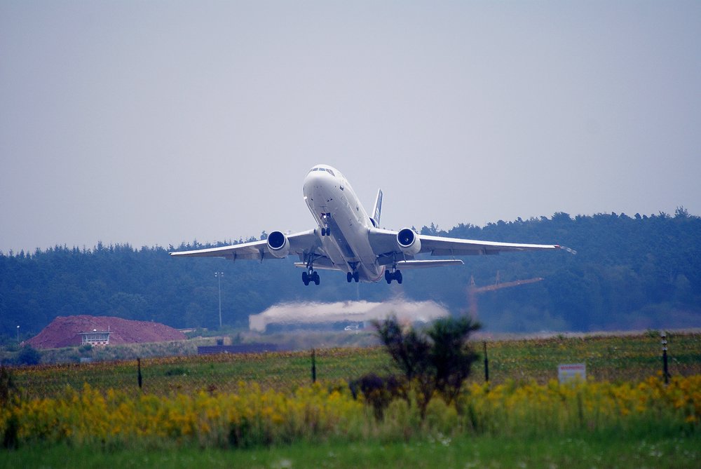 N137WA-03.JPG