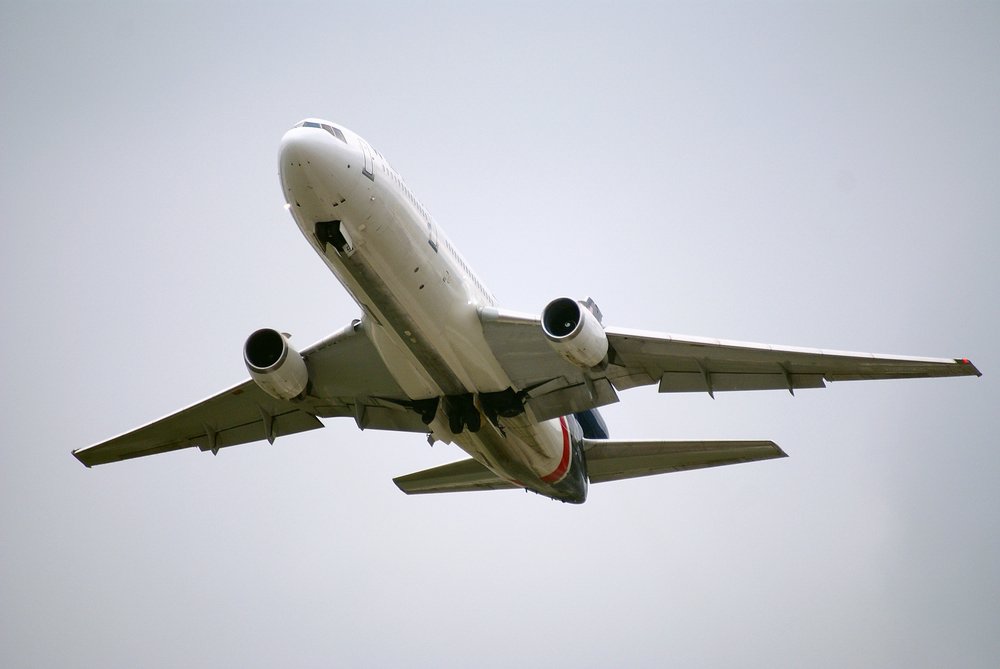N137WA-04.JPG